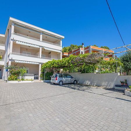 Marin Apartments Podstrana Luaran gambar